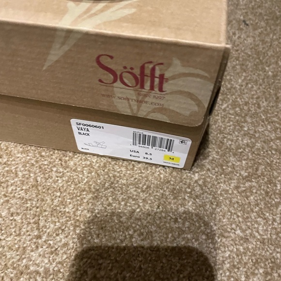 Sofft Vaya Black Sandals - Picture 4 of 8